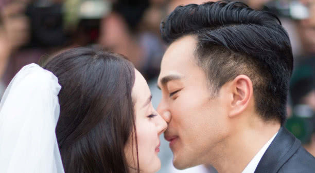 杨幂的第一任男友是谁 0e4b7a175447489a8aa2e9d14a9361d6.jpeg