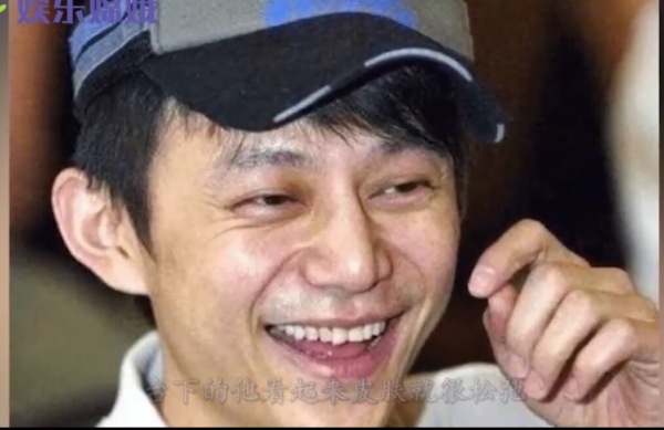 何炅最新真实容貌 13766c82ef4d4008a785e095dd25d288.jpeg