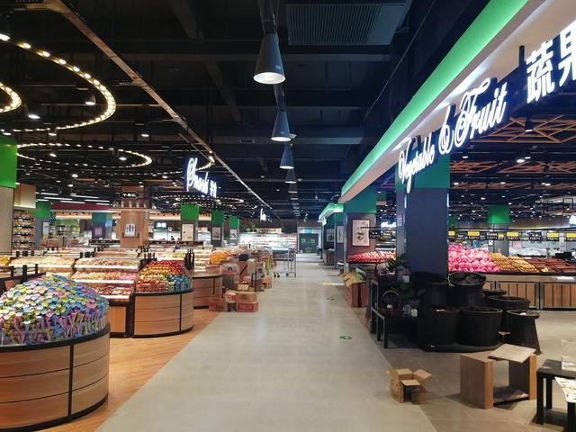 waitrose虽然是一家受到皇家授权,高端大气上档次的超市,但由于价格