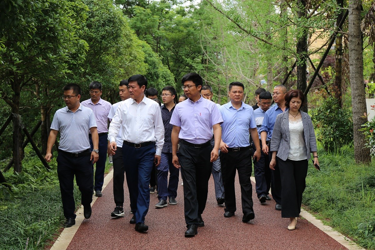 黔南州人大常委会副主任刘建民带队到荔波开展州级河长巡河工作_整治