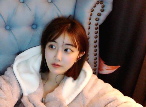 dota2从不缺节奏斗鱼嘉年华小学妹和kiko开撕腿皇ams无辜躺枪