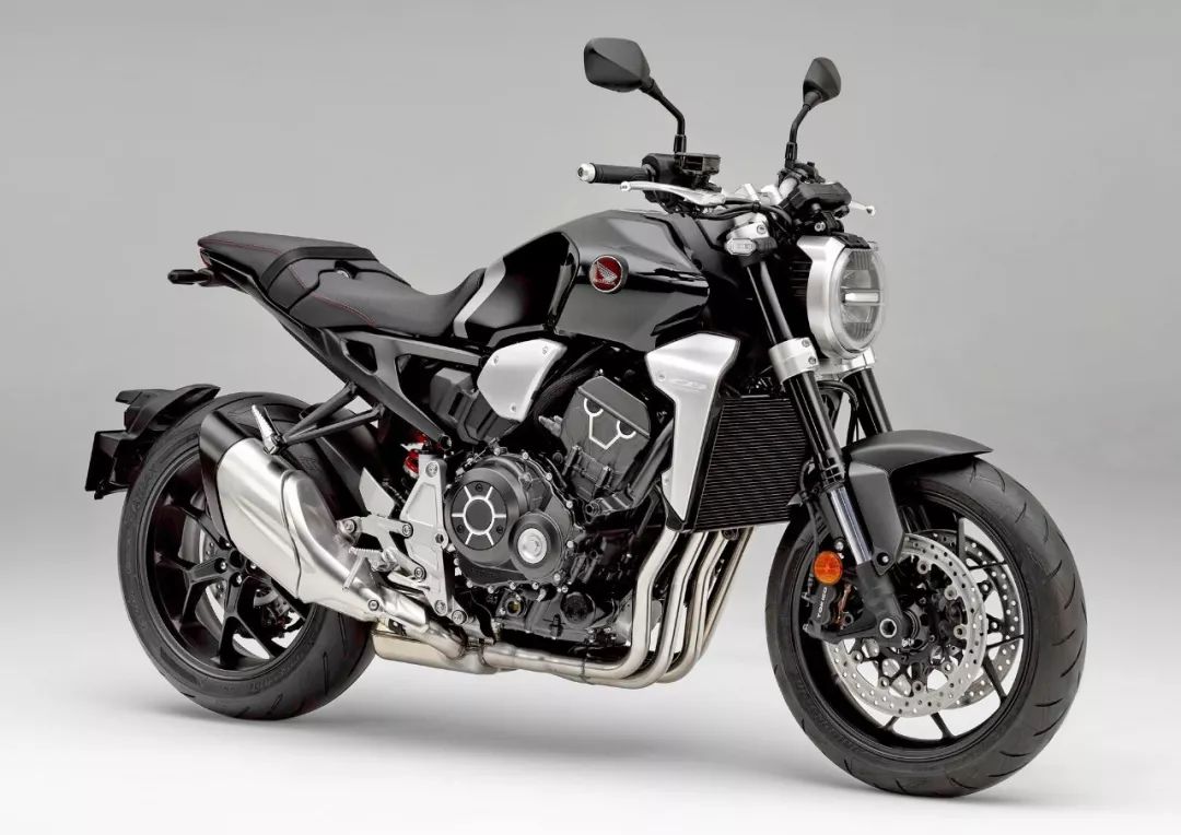 该车搭载一副来自超级跑车 cbr1000rr 的直列四汽缸,排汽量