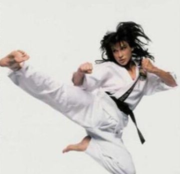 腿功武术 5c56451350544f299835137cfde09864.jpeg