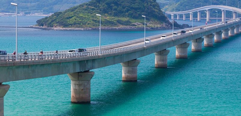 下关市三面环海,风景秀丽,这里有日本最美桥梁—角岛大桥和1400年