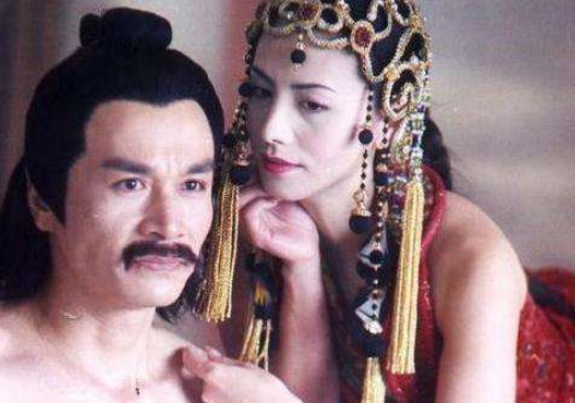 聂风母亲扮演者52岁仍被小鲜肉追,回应称:对他