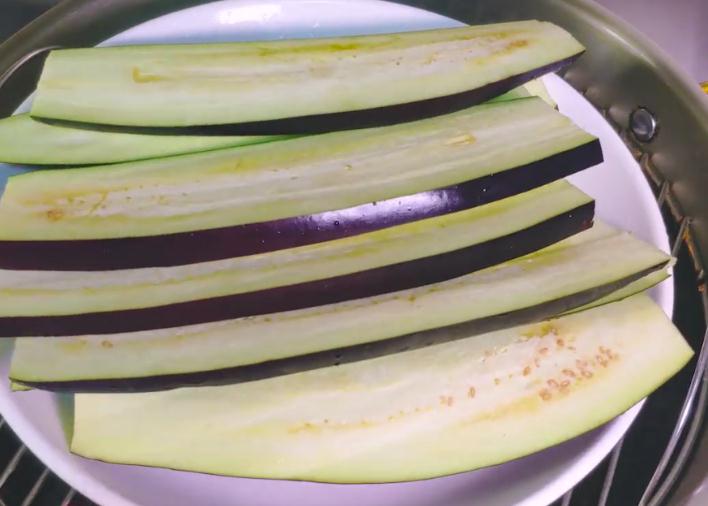 烧茄子家常做法，不过油，香喷解腻，贼好吃