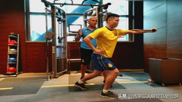 马卡:武磊肩部康复已完成了一半,下个月可踢欧