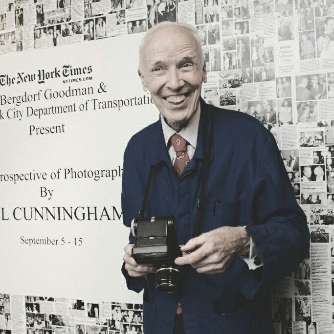 著名的纽约摄影师bill cunningham 在互联网出现之前就开创了街头风格