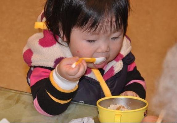 儿科医生强调:病从口入,5岁女娃患胃癌,罪魁祸首是这3种食物