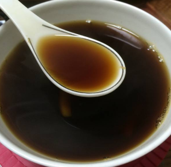                     生个孩子掉颗牙，坐月子真不能刷牙吗？盘点不科学的月子“做法”
