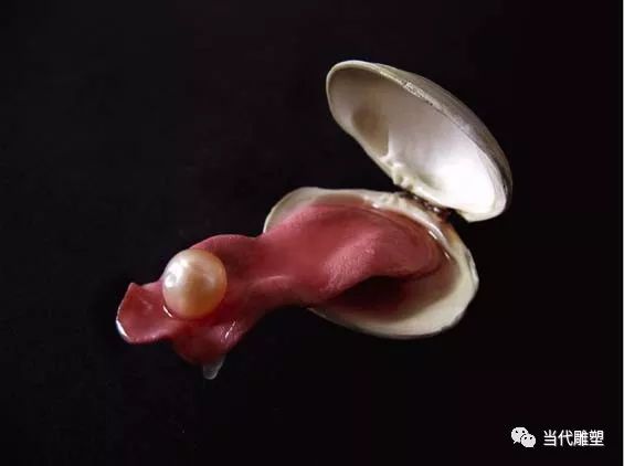 舌头和蛤蜊的装置艺术