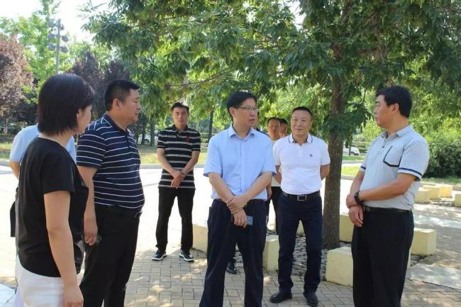 安阳县委书记李现江到高铁东站游园,白璧北务村调研"创文"工作