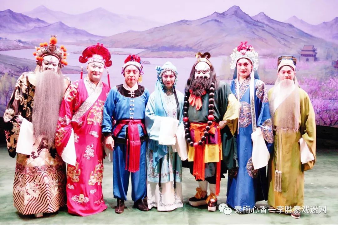 黄金搭档演绎爱情传奇 梅派芳华绽放中国戏曲