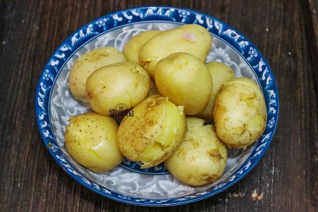 土豆的做法大全最好吃法 e41141ea1cd447eca016e6133e6366fa.jpeg