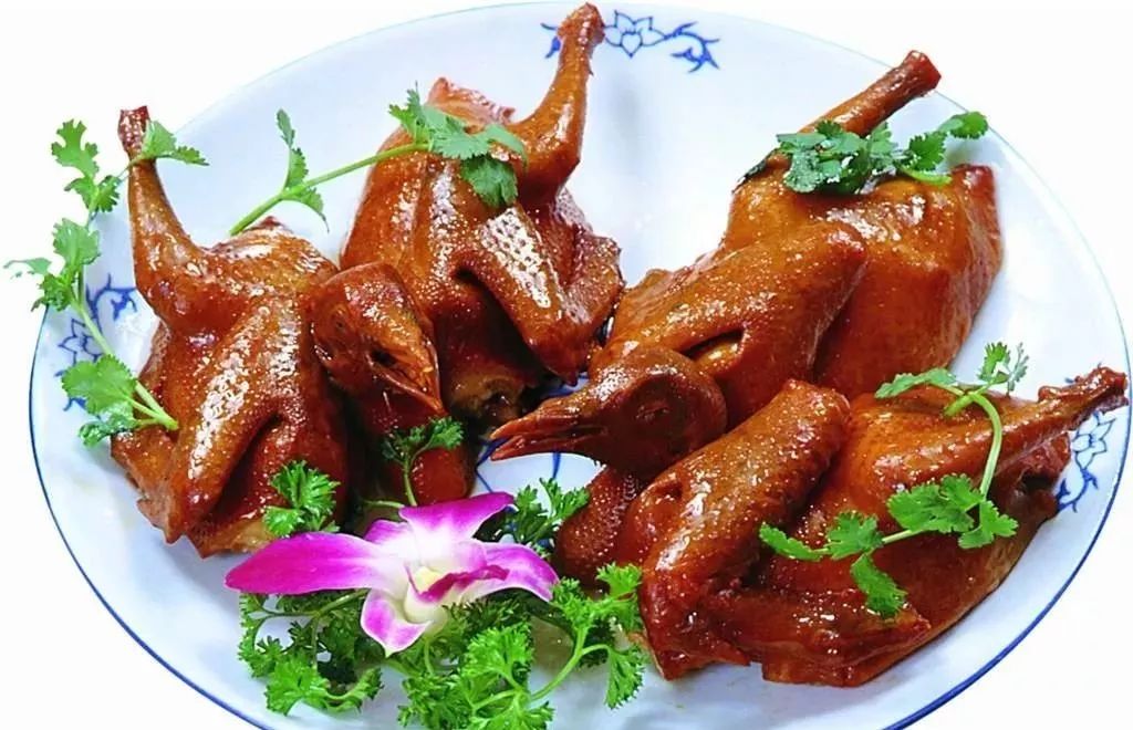 脆皮乳鸽