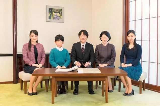秋筱宫一家子当初很多人希望佳子能成为浅田真央这样的国宝级运动员
