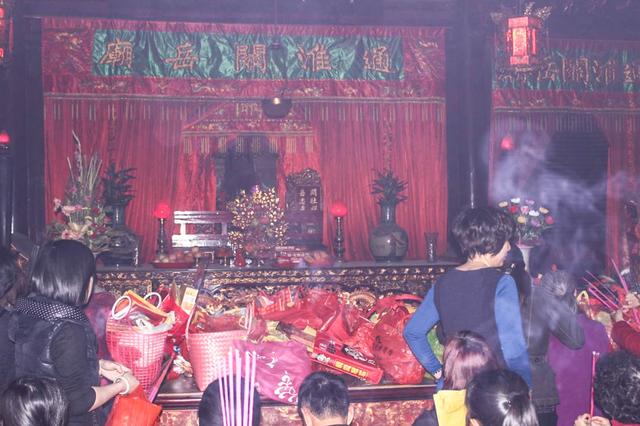 朱元璋下令改建、朱熹题字的关帝庙，整个泉州城香火最旺