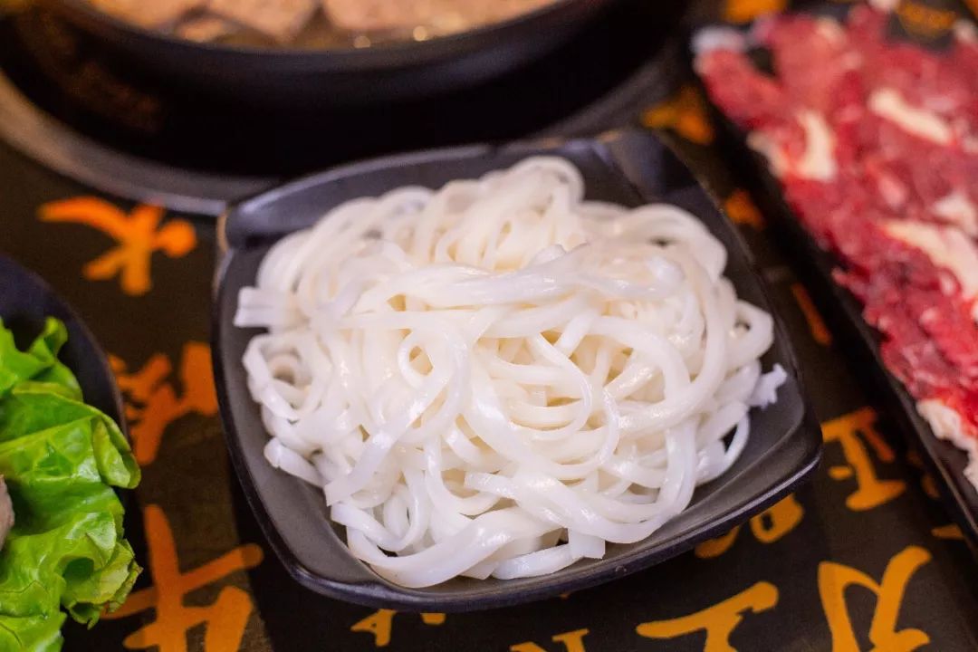 潮牛火锅人均_领鲜潮牛火锅(2)
