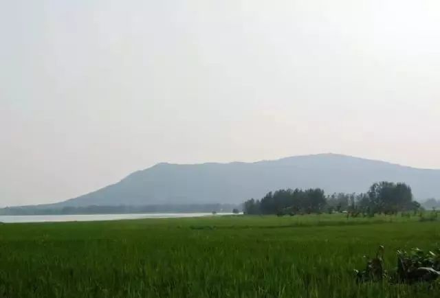 而一有闲暇时光,就一定要带ta来六安的乡镇玩玩,安阳山位于霍邱县,山