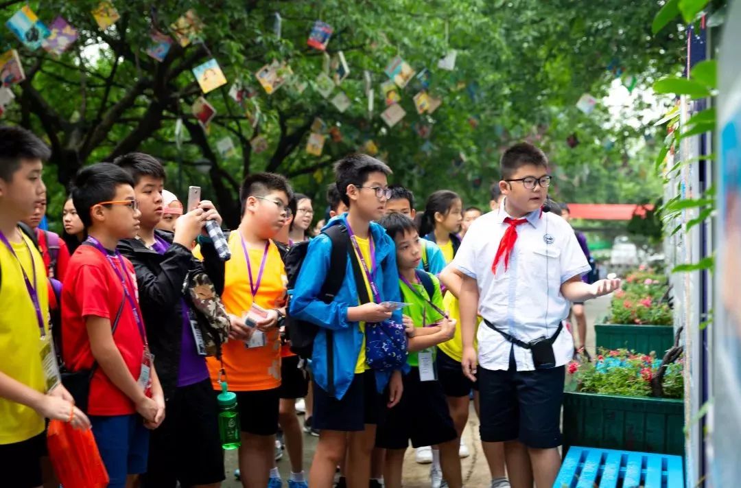 游学资讯香港浸会大学附属学校王锦辉中小学师生到访四川师范大学附属