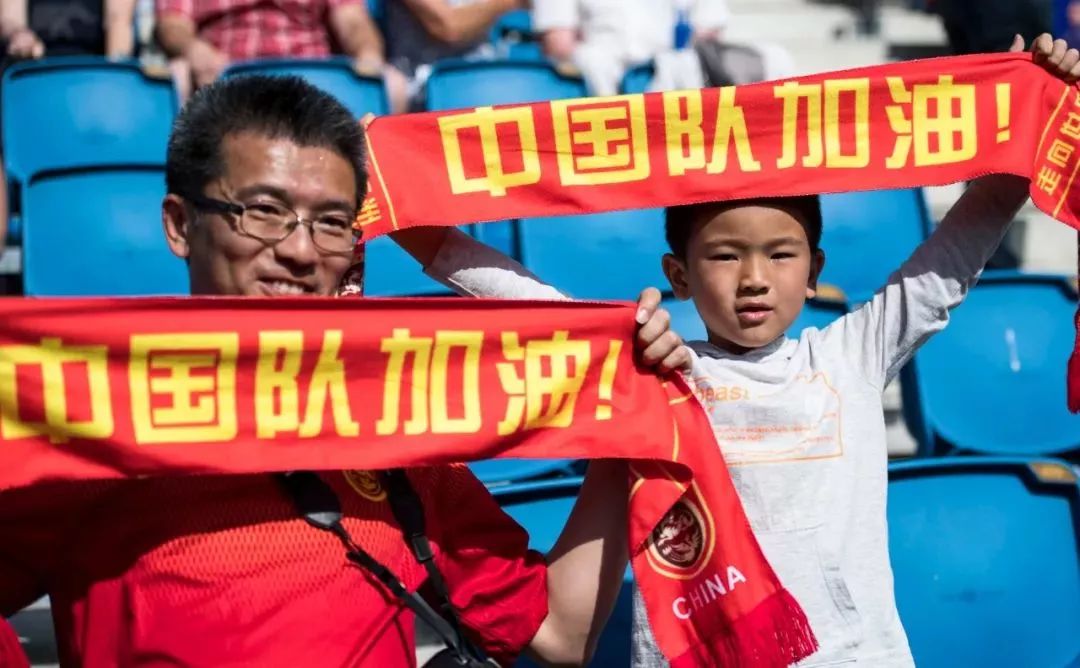 铿锵玫瑰在古老的法兰西绽放_中国队