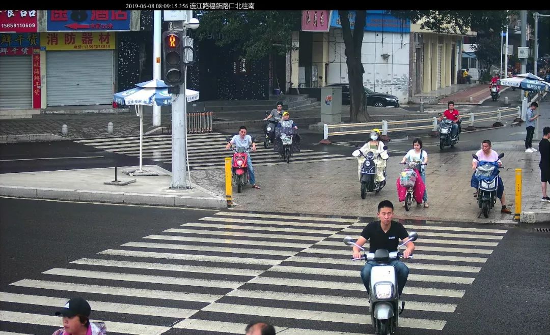 非机动车闯红灯处罚曝光