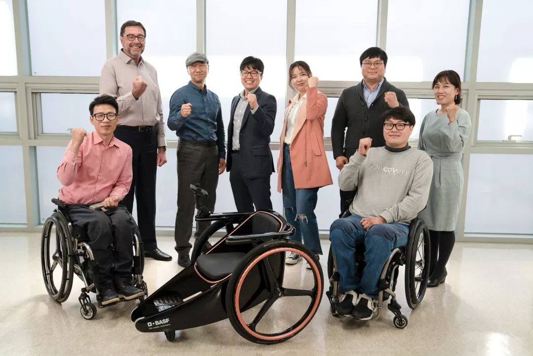 巴斯夫推出ren chair概念轮椅——轻便舒适,安全耐用