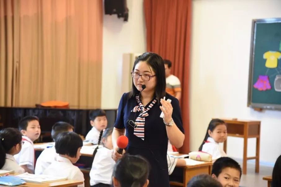 区教育局在陈厝合小学举行小学数学新任教师专题教研活动