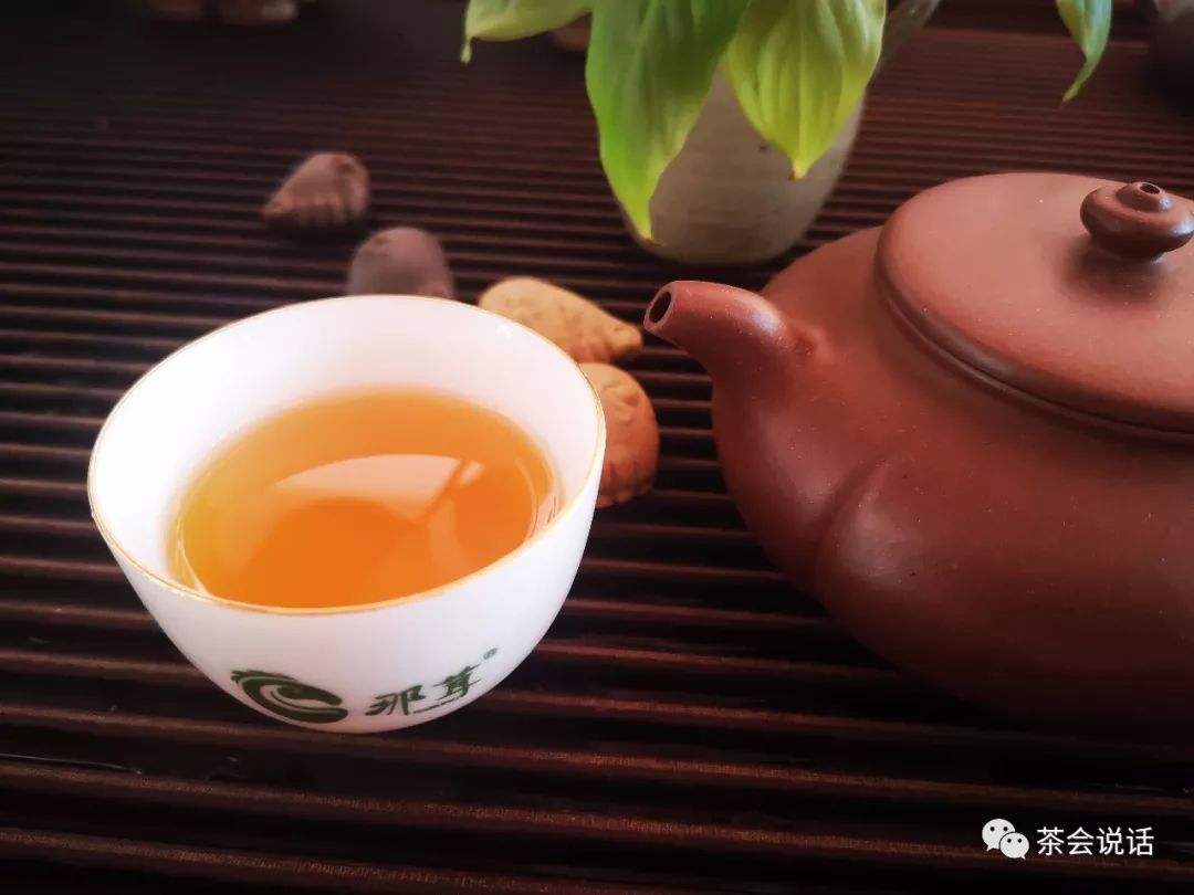 茶叶中的 软黄金 茶黄素 脂肪