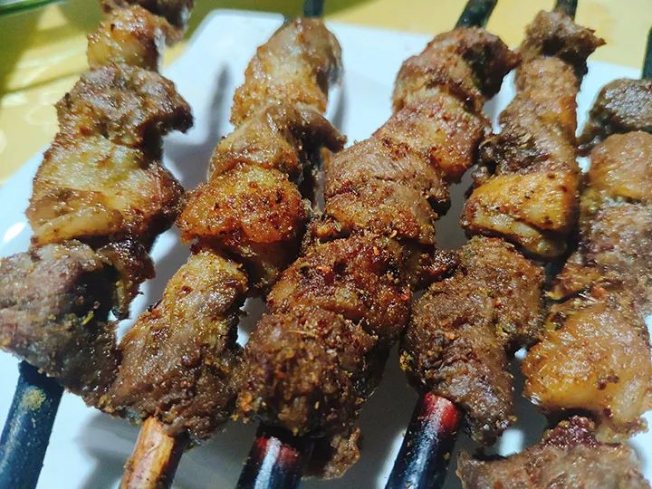 占地50000平,6000斤黄河大鲤鱼吃!吃多少菜送多少
