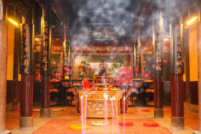 朱元璋下令改建、朱熹题字的关帝庙，整个泉州城香火最旺