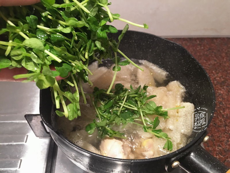 在家怎么做火锅跟饭店里做的一样 bec1a7b43e5b4bdfba03832be9eef12f.jpeg