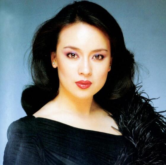 69岁翁倩玉近照曝光,曾演唱《正大综艺》主题