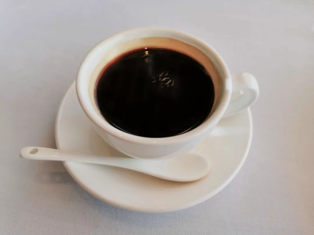 饮品 0 5咖啡或茶coffee or tea咖啡的香醇苦涩茶的醇厚有属于你的那一杯吗?