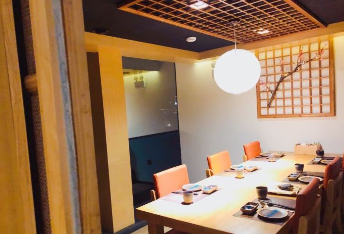餐厅人均消费怎么算_餐厅卡通图片(2)