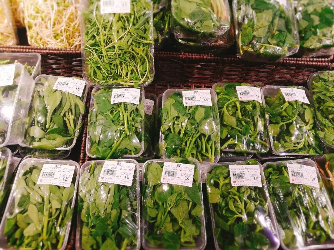 探店猪猪女孩都是逛超市自己买菜做饭的