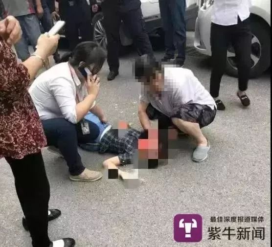 南京男孩被高空坠物砸中