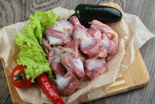                     原创            家长们止步，孩子身体出现6种表现，预示严重缺锌，小心长不高