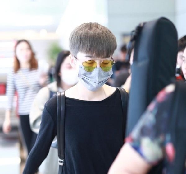 人民日报评曾轶可：自身有错却煽动网络暴力，无知无理且无法！