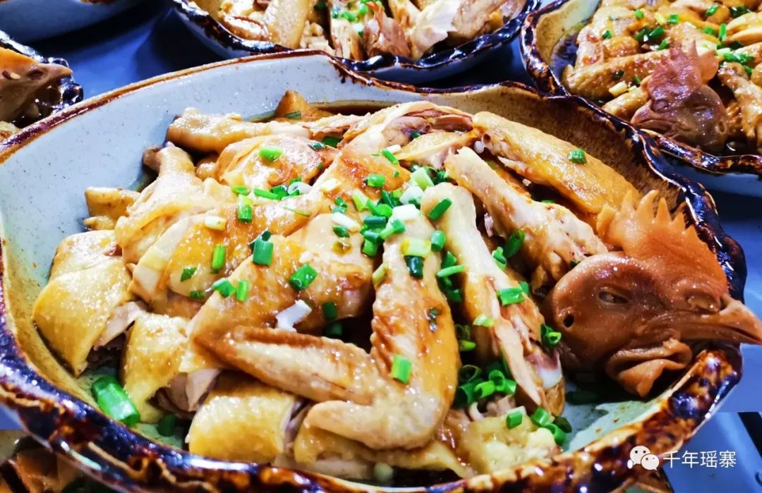 「好嗨哟」瑶族尝新节 瑶王长桌宴美食,燃爆七月
