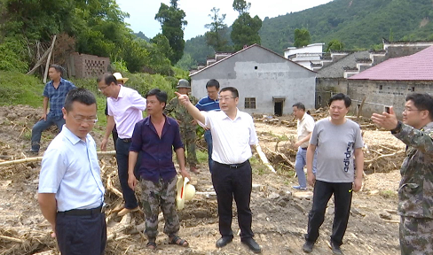 孙劲涛深入乡镇指导抗灾和灾后重建工作