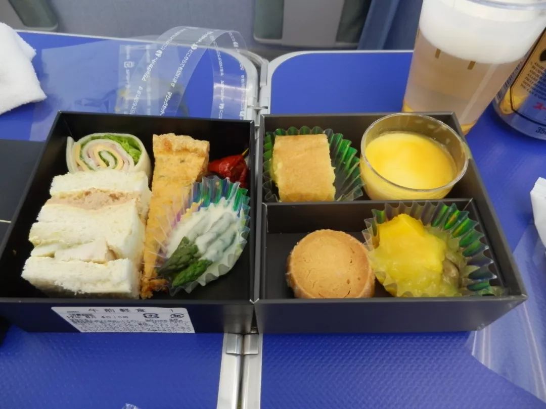 经济舱的小食就非常优秀了 top 新加坡航空 singapore airlines