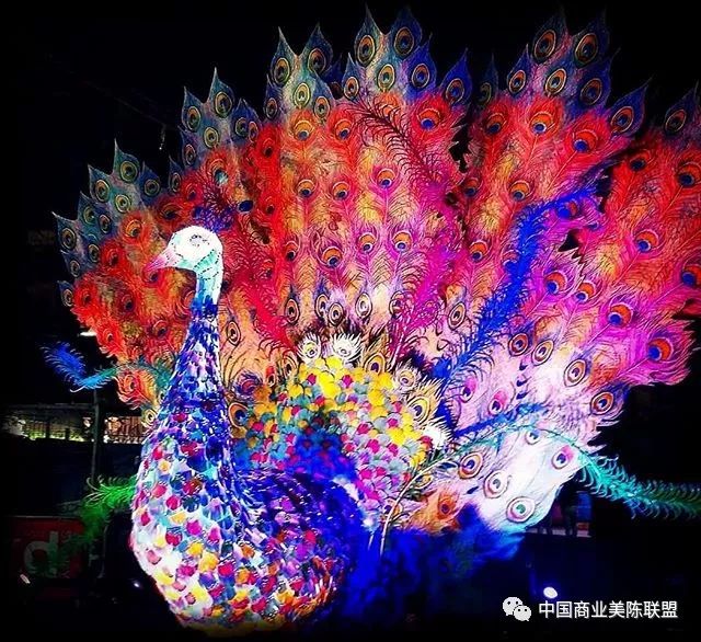 2019缤纷悉尼灯光音乐节装置艺术作品regalpeacock