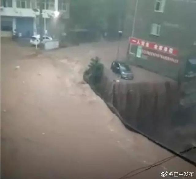 四川巴中强降雨