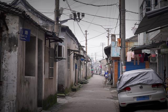 宁波这个古镇到处是巷子,一片破败景象,却比仿古街区更值得一看