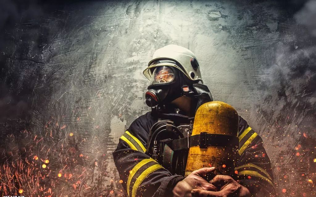 消防员只是灭火救人的英雄吗?