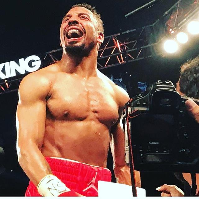 美国邹市明有望创造拳击新历史，击败白泰森力压梅威瑟帕奎奥