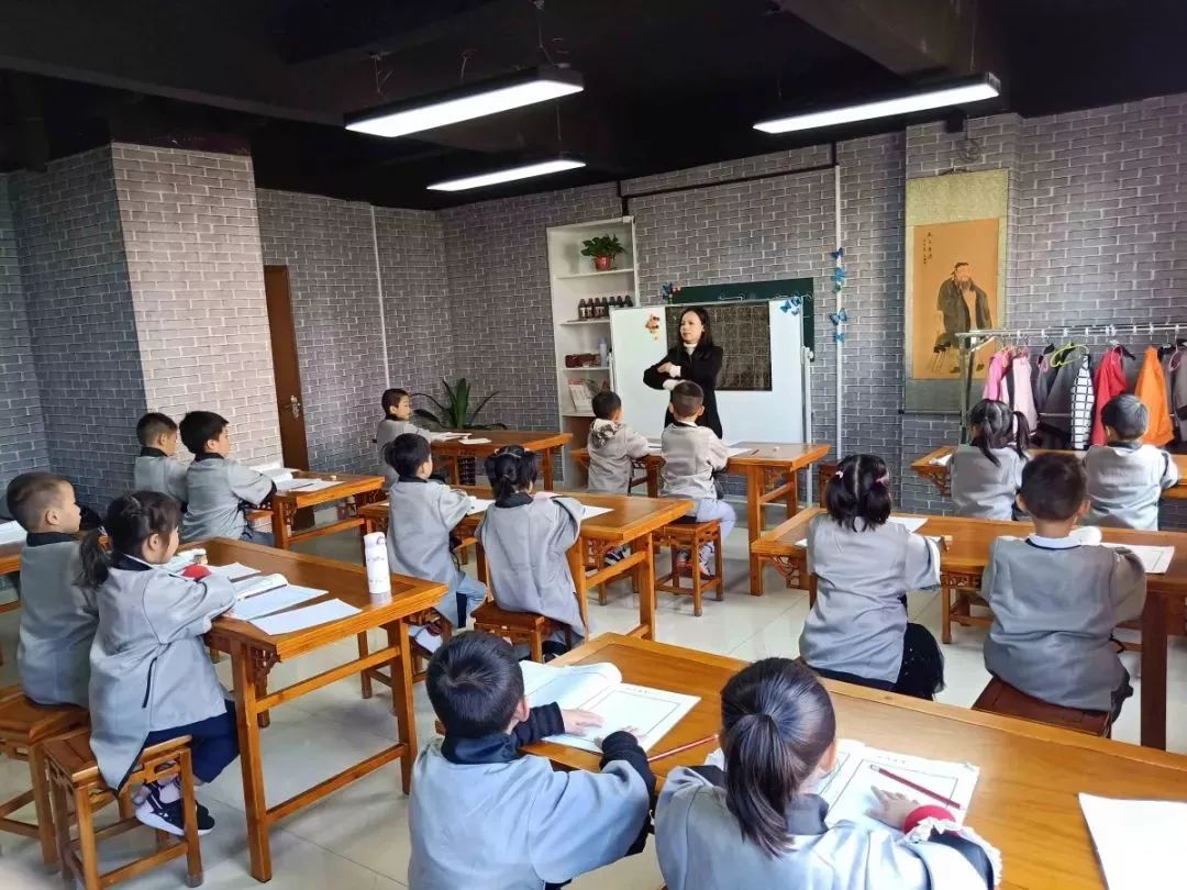 学习环境 高度还原古时书院学习环境 为孩子营造一