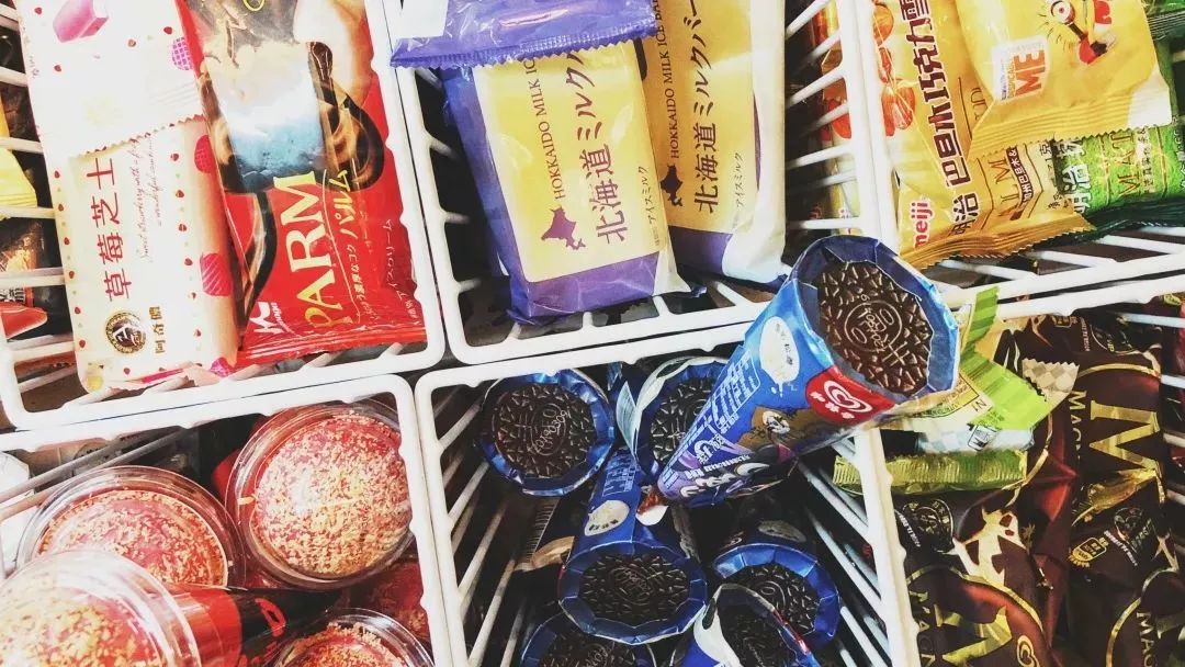 小时候恨不能拥有一整个小卖部的冰柜