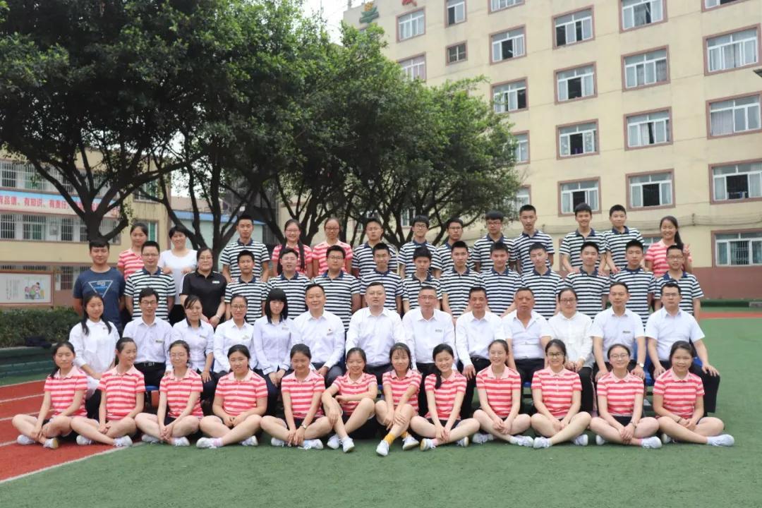 录取比例130从三千余人中杀出重围武侯启明学校12名学子被双流中学